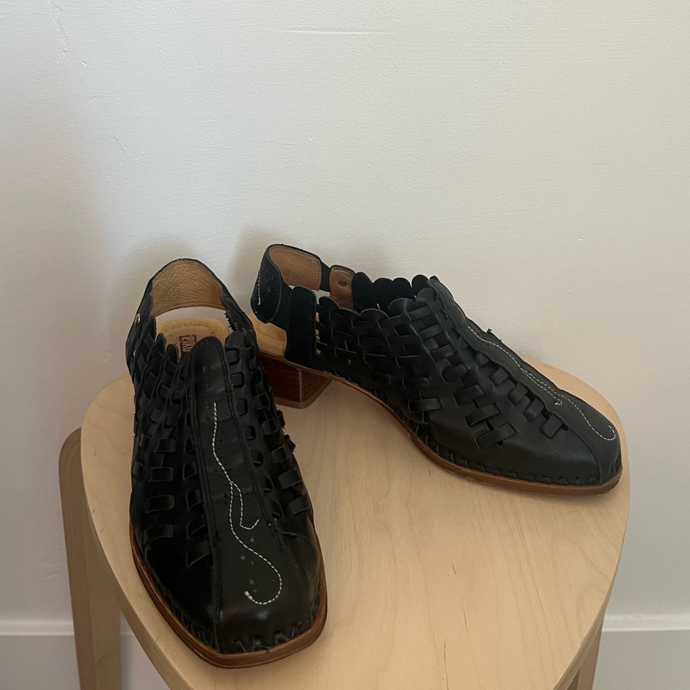 Pikolinos Black Leather Women Shoes - Picture 2 of 6